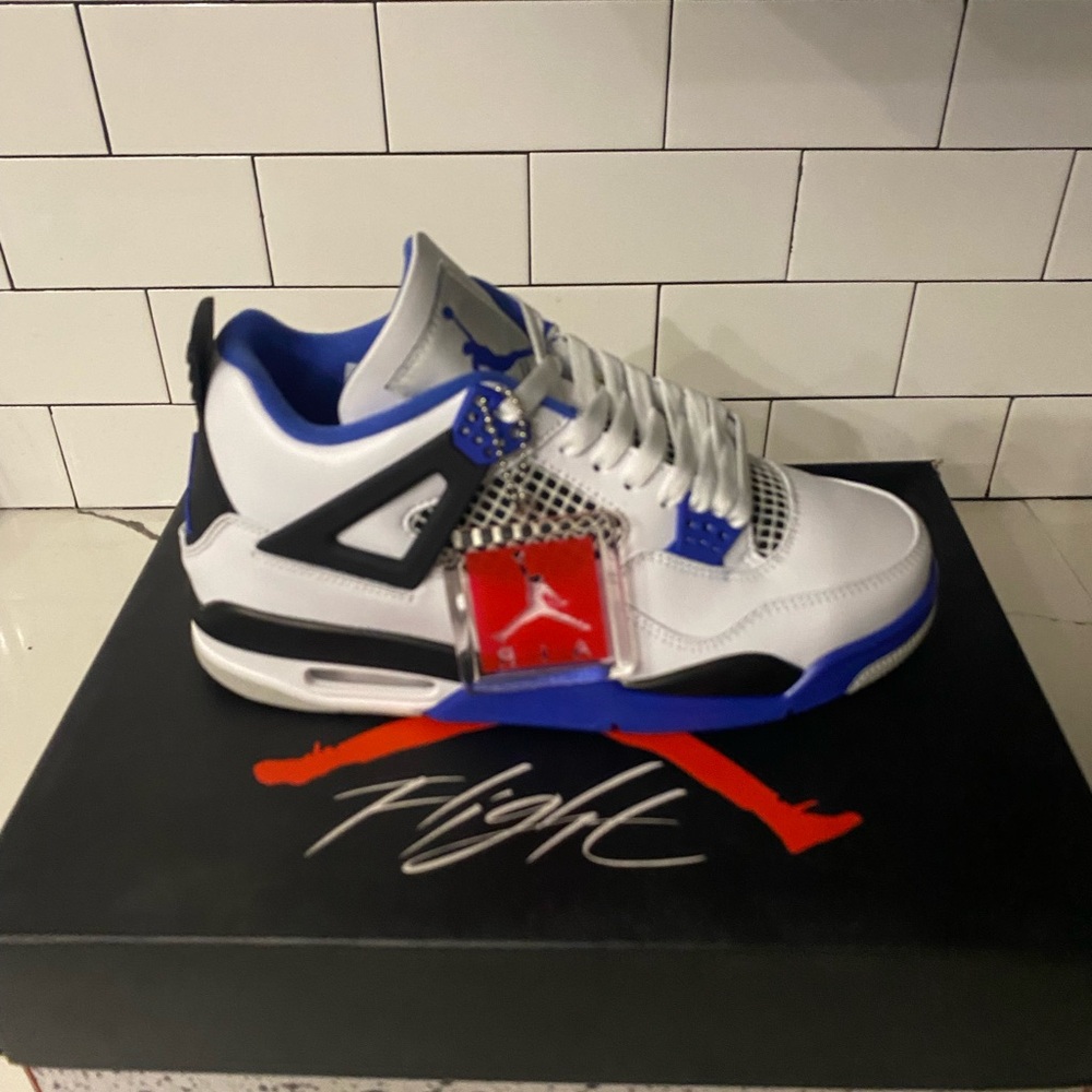 Mens Jordan Retro 4 Motor Sports Size 8.